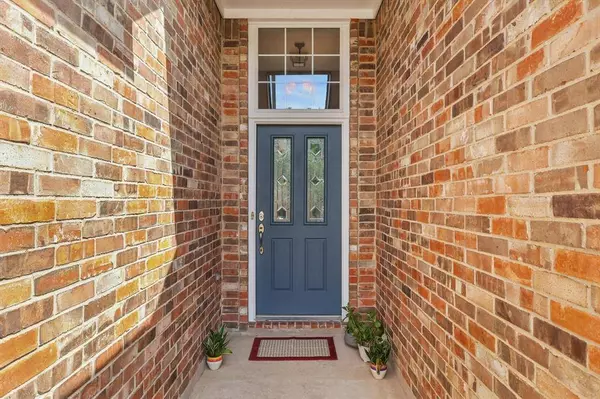 2512 Fox Hollow Court, Flower Mound, TX 75028