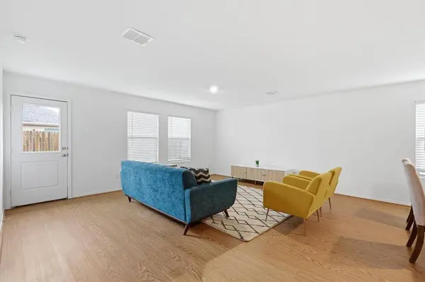 1101 Green Oaks Drive, Hutchins, TX 75141