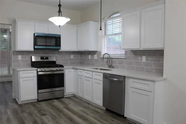 2243 Ellis Drive, Flower Mound, TX 75028