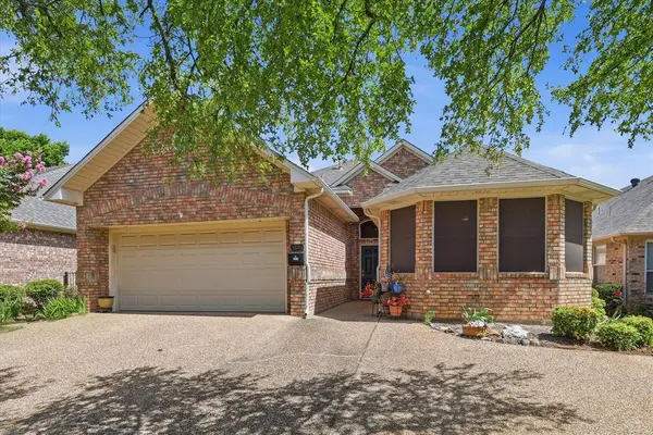 1609 Villa Court, Corinth, TX 76210