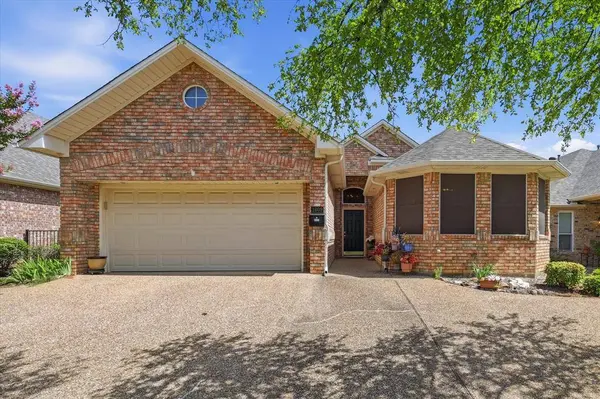 1609 Villa Court, Corinth, TX 76210