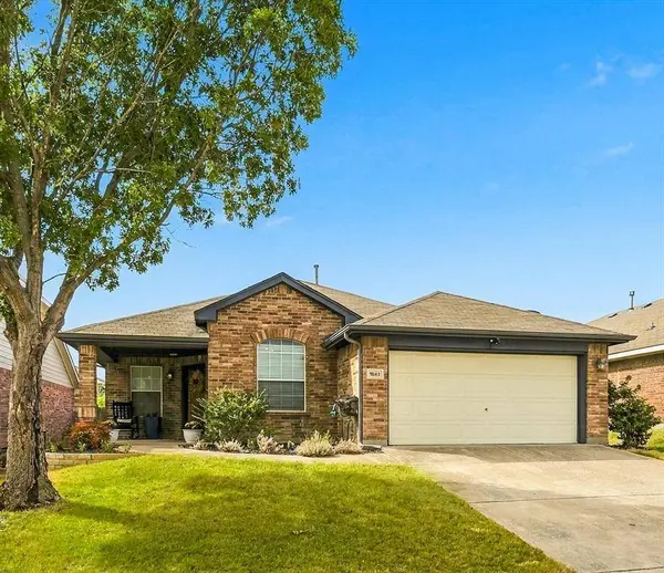 9861 Autumn Sage Drive, Fort Worth, TX 76108