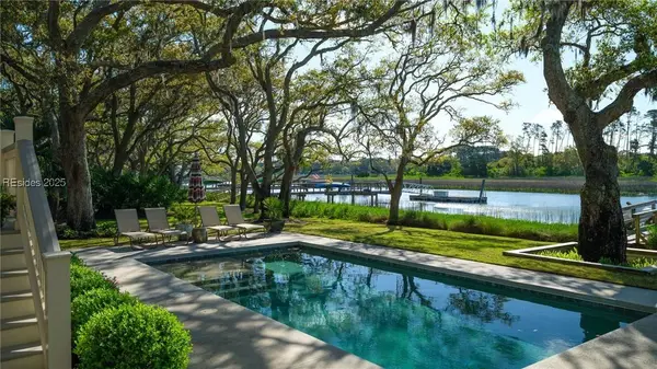 38 N Calibogue Cay RD, Hilton Head Island, SC 29928