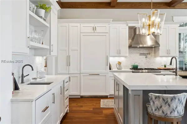 38 N Calibogue Cay RD, Hilton Head Island, SC 29928