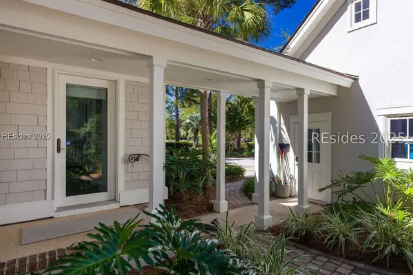 664 Colonial DR, Hilton Head Island, SC 29926