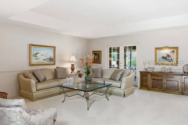 5 Palmetto PL, Hilton Head Island, SC 29928