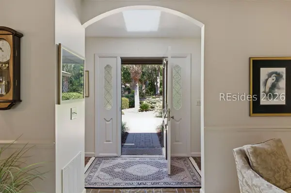 5 Palmetto PL, Hilton Head Island, SC 29928