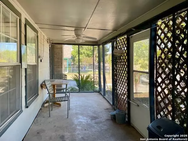 240 Sligo, San Antonio, TX 78223