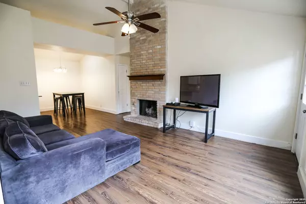 8533 Wood Arbor, San Antonio, TX 78251