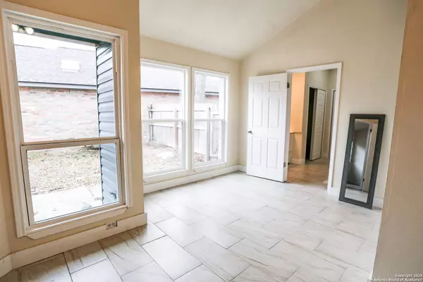 8533 Wood Arbor, San Antonio, TX 78251