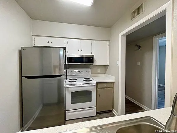 223 Silver Sands UNIT 7, San Antonio, TX 78216