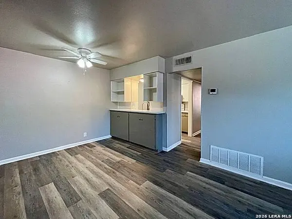 223 Silver Sands UNIT 7, San Antonio, TX 78216