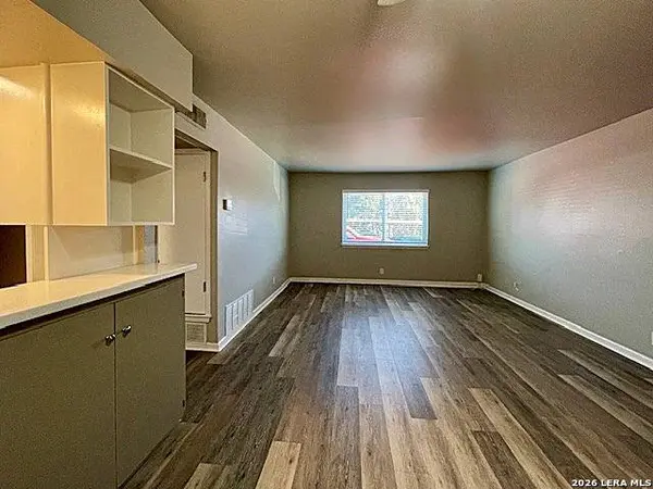 223 Silver Sands UNIT 7, San Antonio, TX 78216