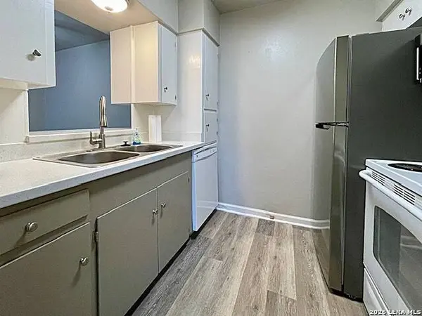 223 Silver Sands UNIT 7, San Antonio, TX 78216