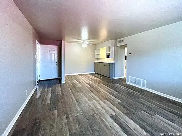 223 Silver Sands UNIT 7, San Antonio, TX 78216