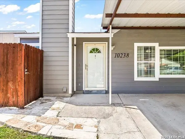10238 APRICOT FIELD DR, San Antonio, TX 78245