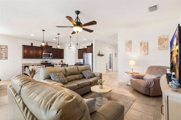 5025 JACKEL CHASE DR, Wimauma, FL 33598