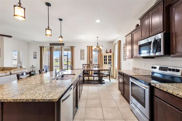 5025 JACKEL CHASE DR, Wimauma, FL 33598