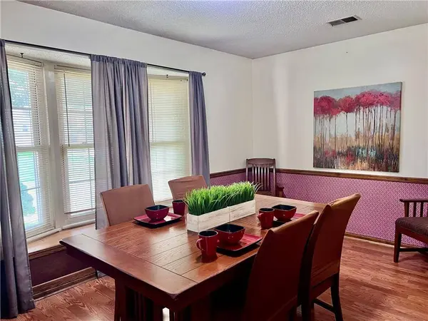 15400 W 81 ST, Lenexa, KS 66219
