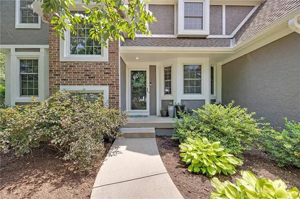 13007 Long ST, Overland Park, KS 66213