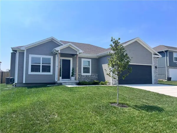 606 Summer Dawn CT, Belton, MO 64012