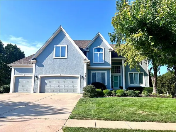 9800 W 147th ST, Overland Park, KS 66221