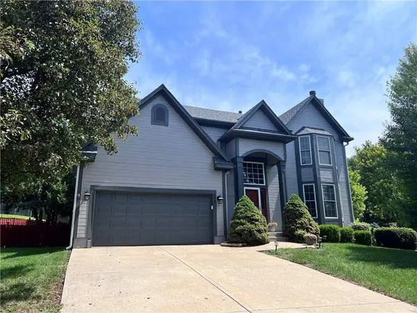 990 S Cedar Hills ST, Olathe, KS 66061