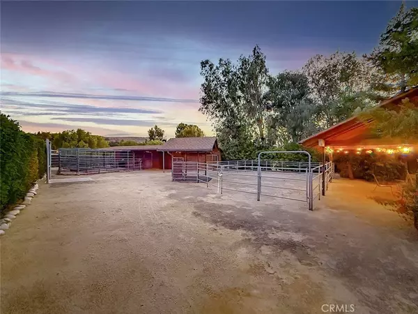 890 Mellow LN, Simi Valley, CA 93065