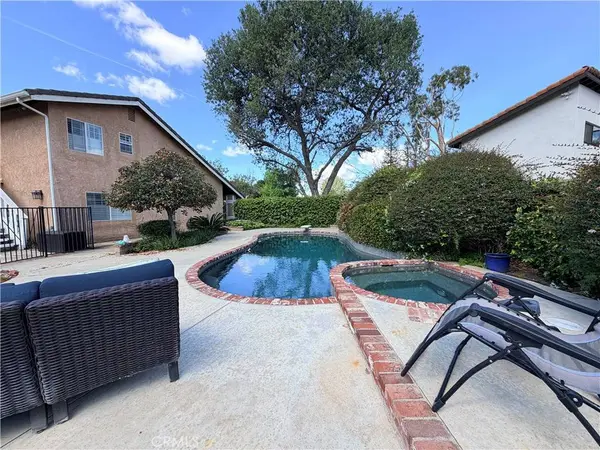 984 Oakmont CT, Simi Valley, CA 93065