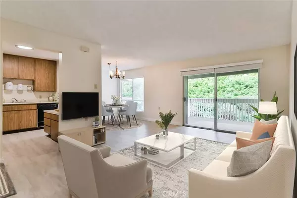 286 Oak Leaf #24, Thousand Oaks, CA 91360