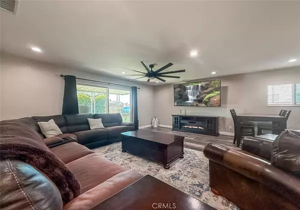 2288 Marilyn ST, Simi Valley, CA 93065