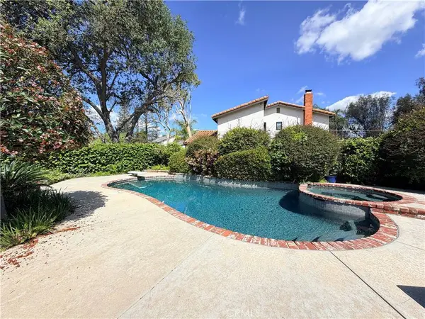 984 Oakmont CT, Simi Valley, CA 93065