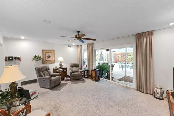 1048 E Menlo AVE, Fresno, CA 93710