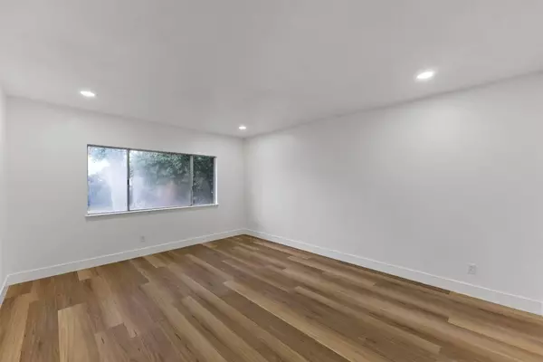 1232 W Mesa AVE, Fresno, CA 93711