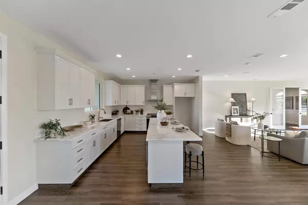 286 N Locan AVE, Fresno, CA 93737