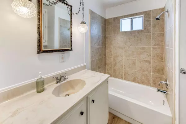 1001 Sylmar AVE #82, Clovis, CA 93612