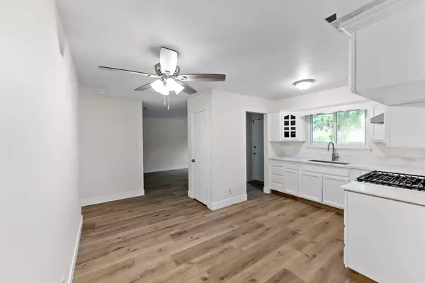 2131 W Pico AVE, Fresno, CA 93705