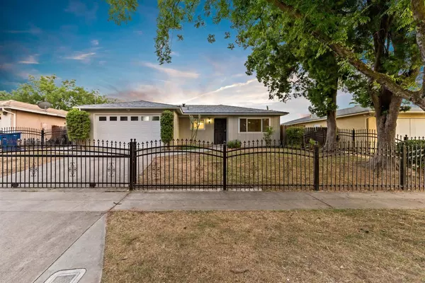 2131 W Pico AVE, Fresno, CA 93705