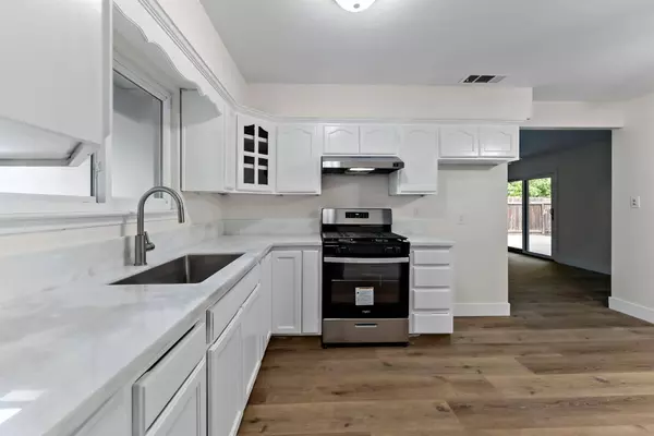 2131 W Pico AVE, Fresno, CA 93705