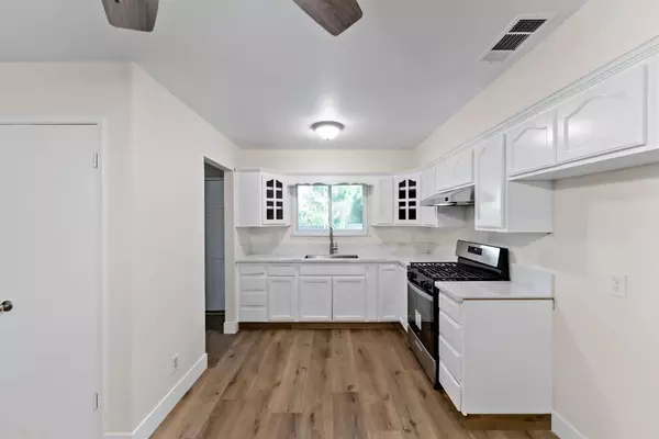 2131 W Pico AVE, Fresno, CA 93705