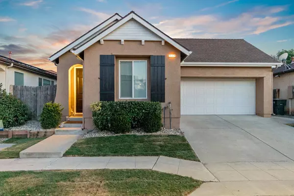 7387 E Robinson AVE, Fresno, CA 93737