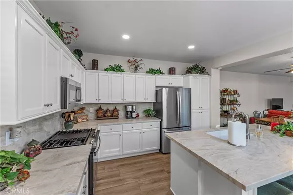 7387 E Robinson AVE, Fresno, CA 93737