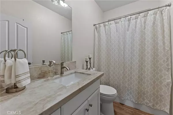 7387 E Robinson AVE, Fresno, CA 93737