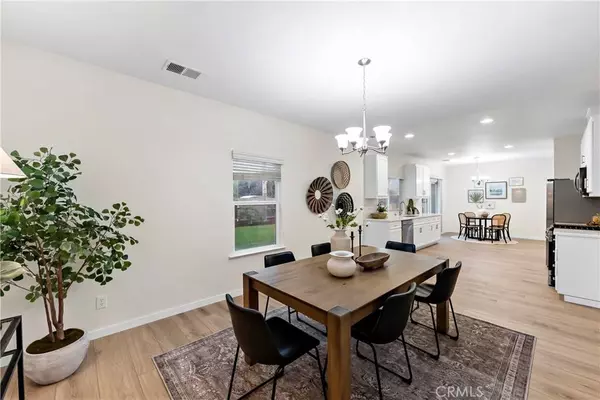 5585 W Cotton AVE, Fresno, CA 93722