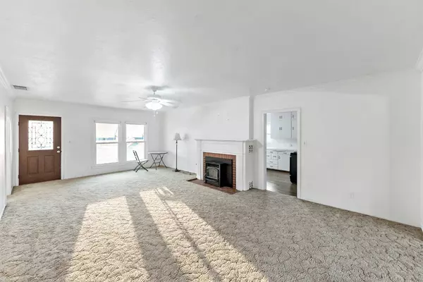 1234 Hawley AVE, Sanger, CA 93657