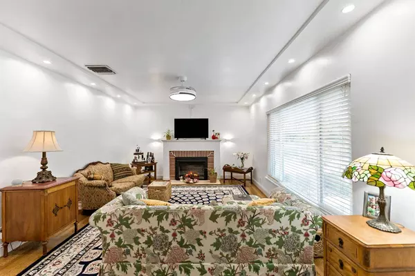 4734 N Harrison AVE, Fresno, CA 93704