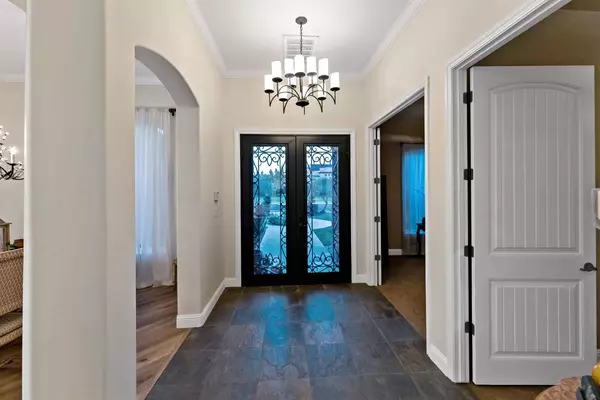 1860 N Langley AVE, Clovis, CA 93619