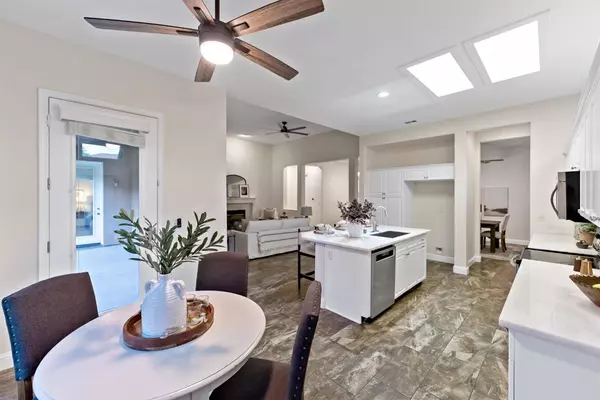 4648 N Windward WAY, Clovis, CA 93619