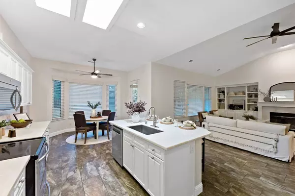 4648 N Windward WAY, Clovis, CA 93619