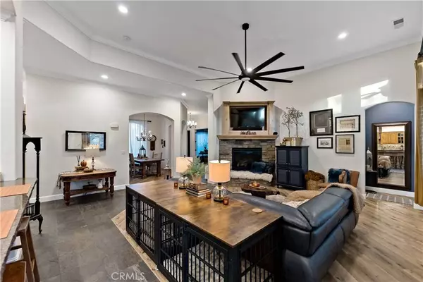 1860 N Langley AVE, Clovis, CA 93619